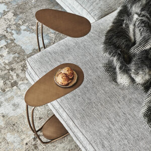 Table basse design haut de gamme Yago Cattelan Italia, aux courbes douces et finitions métalliques, disponible chez D-Style Interior.
