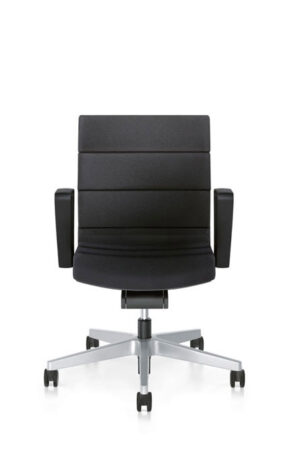 Champ 1C62 d’Interstuhl allie élégance, innovation et confort dynamique grâce à son mécanisme Body-Float. Une chaise de bureau au design raffiné. Disponible chez D-Style Interior.
