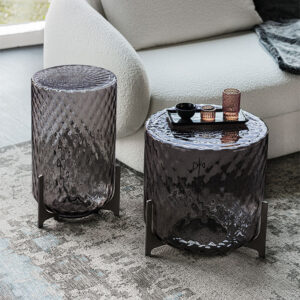 Table basse design haut de gamme Dodo par Cattelan Italia, en verre soufflé technique Balloton avec base acier bronze, disponible chez D-Style Interior.