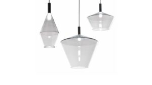 Suspension 24 Gradi design haut de gamme en verre soufflé transparent et acier poli par Reflex Angelo, élégante et contemporaine, disponible chez D-Style Interior