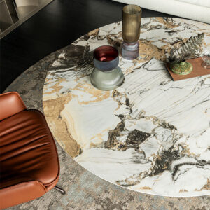 Ritz Lounge table de Cattelan Italia marie élégance sculpturale, base métallique et plateau en céramique luxueuse pour un salon raffiné et contemporain. Disponible chez D-Style Interior.