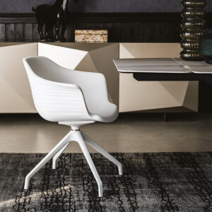 Indy Fauteuil design en polyuréthane souple, élégant et polyvalent, idéal pour les espaces de travail modernes, signé Cattelan Italia et disponible chez D-Style Interior.