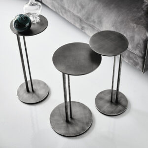 Table basse design haut de gamme Sting Brushed Cattelan Italia, en acier brossé main, disponible chez D-Style Interior.