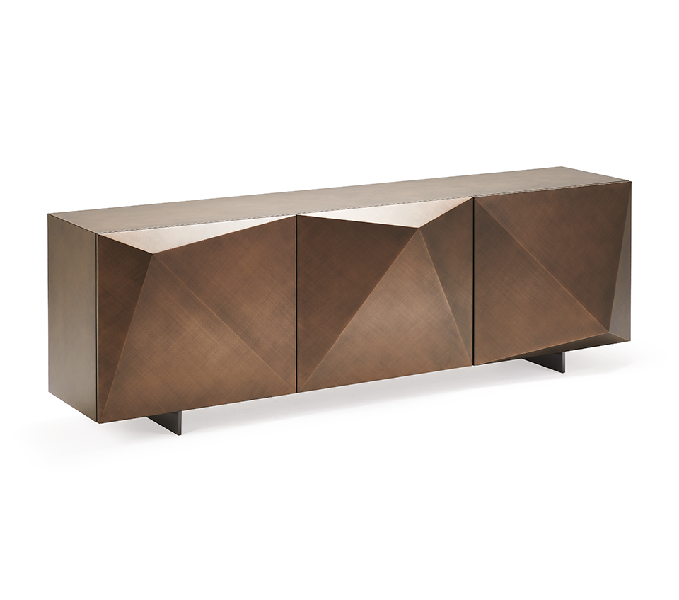 Buffet design haut de gamme Kayak par Cattelan Italia, design sculptural avec finitions brossées Bronze ou Gris, disponible chez D-Style Interior