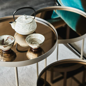 Table basse design haut de gamme Billy par Cattelan Italia, plateau verre miroir bronze avec structure métallique, disponible chez D-Style Interior.