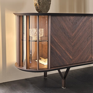 Buffet design haut de gamme Costes par Cattelan Italia, côtés verre incurvé avec inserts bronze et portes à lamelles, disponible chez D-Style Interior