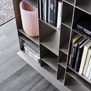 Bibliothèque design haut de gamme Latitude Cattelan Italia, bibliothèque modulable métallique avec module 70x26x100 cm, disponible chez D-Style Interior.