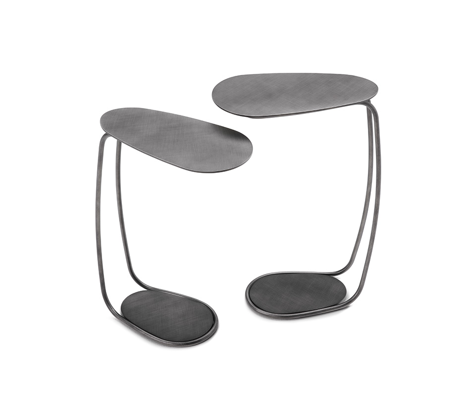Table basse design haut de gamme Yago Cattelan Italia, aux courbes douces et finitions métalliques, disponible chez D-Style Interior.