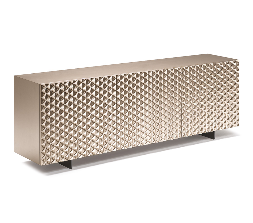 Buffet design haut de gamme Royalton par Cattelan Italia, motif géométrique tridimensionnel hypnotisant avec portes polyuréthane, disponible chez D-Style Interior