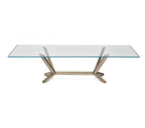 Planer table design haut de gamme aux lignes obliques et base en acier laqué, symbole du savoir-faire italien et d’une élégance intemporelle. Disponible chez D-Style Interior.