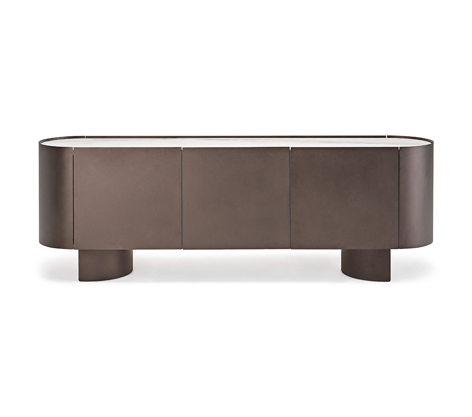 Buffet design haut de gamme Savoy par Cattelan Italia, plateau céramique Marmi avec structure acier laqué bronze, disponible chez D-Style Interior