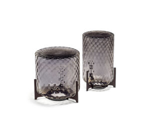 Table basse design haut de gamme Dodo par Cattelan Italia, en verre soufflé technique Balloton avec base acier bronze, disponible chez D-Style Interior.