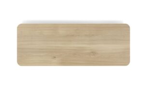 Mediterraneo table d’Amura Lab incarne l’élégance méditerranéenne à travers des formes douces et puissantes, alliant bois massif et design sculptural. Disponible chez D-Style Interior.