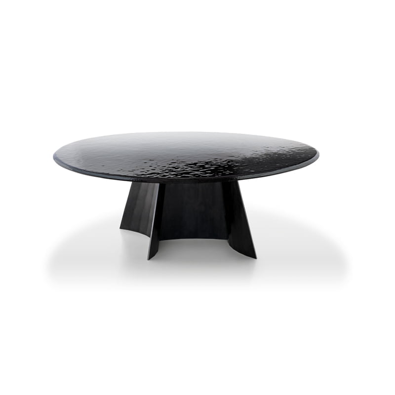Table à manger design haut de gamme Avalon par Arketipo, base fer massif avec plateau verre trempé bleu Pacifique, disponible chez D-Style Interior