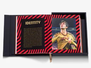 Livre design haut de gamme AC Milan (Ultimate) par Assouline, édition collector en cuir, disponible chez D-Style Interior.