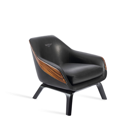 Chilton | Fauteuil design haut de gamme Bentley Home signé Carlo Colombo, structure en cuir et bois, finitions luxueuses, disponible chez D-Style Interior