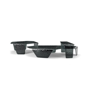 Table basse design haut de gamme Chimera Arketipo par Dainelli Studio, en verre fumé courbé et martelé, disponible chez D-Style Interior.