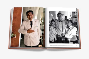 Livre design haut de gamme Cala Di Volpe par Assouline, édition Hospitality en couverture soie, disponible chez D-Style Interior.