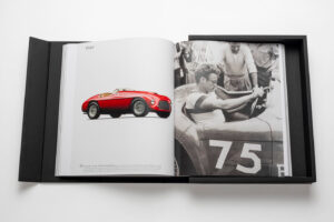 Livre design haut de gamme The Impossible Collection of Cars par Assouline, édition Ultimate sous écrin caoutchouc noir, disponible chez D-Style Interior.