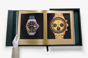 Livre design haut de gamme Rolex: The Impossible Collection par Assouline, édition Ultimate sous écrin cuir, disponible chez D-Style Interior.