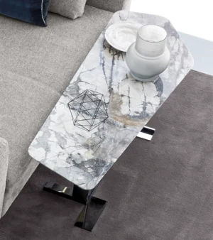 Table basse design haut de gamme Lith Arketipo par Mauro Lipparini, en marbre, grès ou verre avec base métallique, disponible chez D-Style Interior.