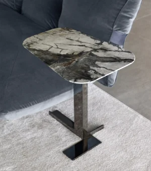 Table basse design haut de gamme Lith Arketipo par Mauro Lipparini, en marbre, grès ou verre avec base métallique, disponible chez D-Style Interior.