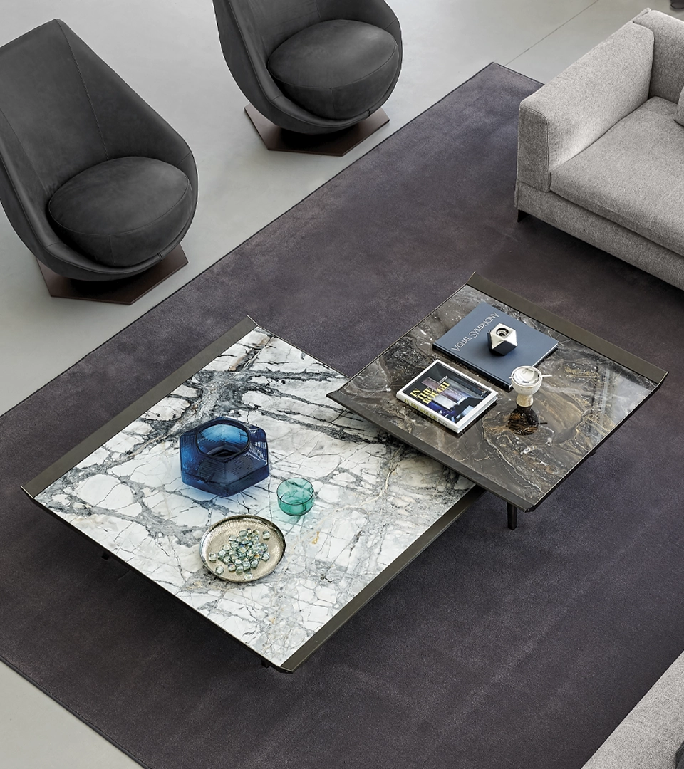 Table à manger design haut de gamme Moon Invaders Arketipo par Gino Carollo, en marbre, cuir et métal, disponible chez D-Style Interior.