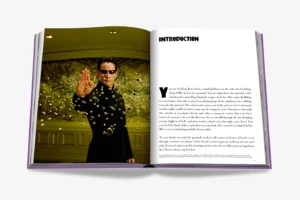 Livre design haut de gamme Metaverse Dream par Assouline, édition Classics en couverture soie métallique, disponible chez D-Style Interior.