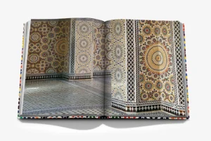 Livre design haut de gamme Moroccan Decorative Arts par Assouline, édition Legends sous étui lin, disponible chez D-Style Interior.