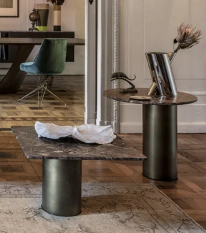 Petra – Table d’appoint design en marbre et métal Arketipo