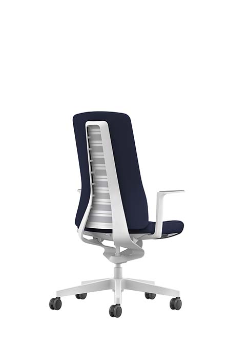PUREis3 PU113, chaise de bureau innovante d’Interstuhl, conçue pour le mouvement naturel du corps et le confort actif. Disponible chez D-Style Interior.
