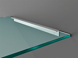 Rialto L wall mounted | Bureau design haut de gamme FIAM Italia, verre cintré 15 mm et fixation en aluminium poli, disponible chez D-Style Interior.