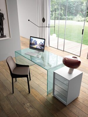 Rialto Scrivania | Bureau design en verre FIAM Italia, verre cintré 15 mm avec détails en aluminium brillanté, disponible chez D-Style Interior