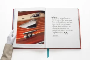 Livre design haut de gamme Riva Aquarama Special Edition par Assouline, édition bois verni sous écrin, disponible chez D-Style Interior.