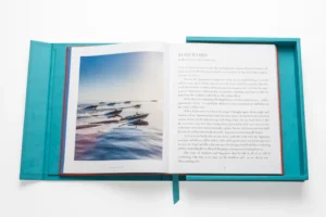 Livre design haut de gamme Riva Aquarama par Assouline, édition Ultimate sous écrin caoutchouc, disponible chez D-Style Interior.