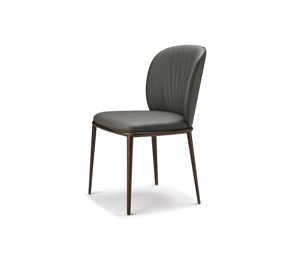 Chris ML Chaise design de Cattelan Italia, structure fine en acier et assise rembourrée élégante. Confort, légèreté et design italien intemporel. Disponible chez D-Style Interior.