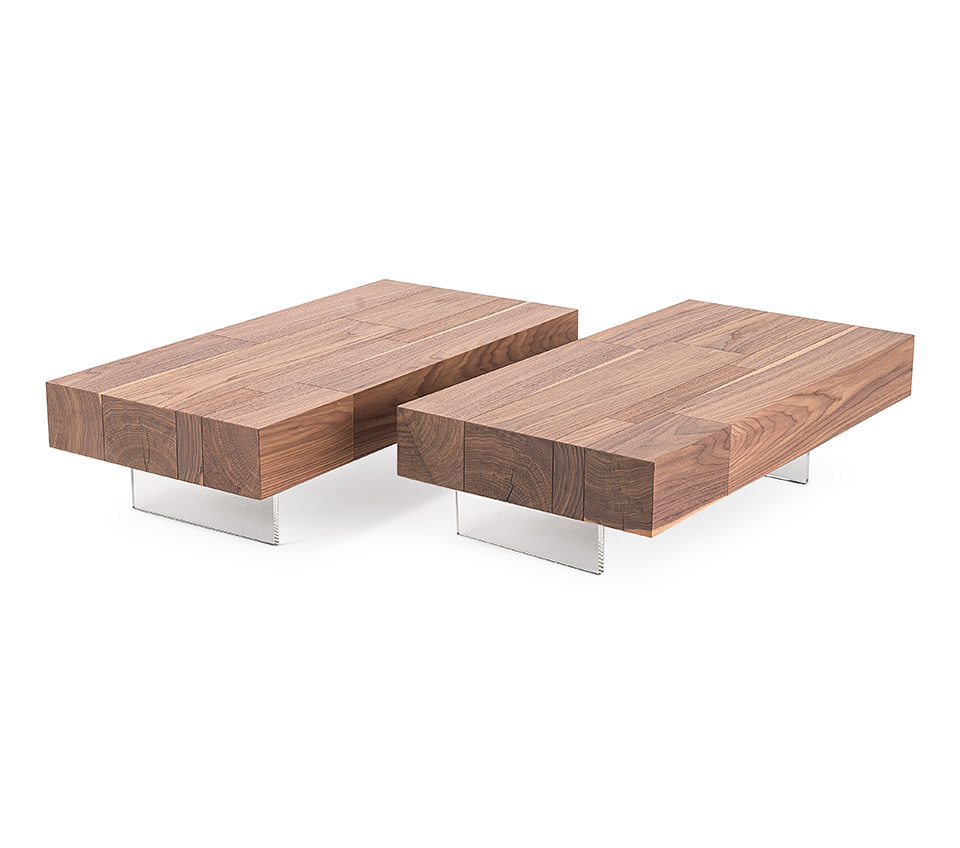 Table basse design haut de gamme Lingotto par Cattelan Italia, plateau noyer Canaletto et base méthacrylate transparent, disponible chez D-Style Interior.