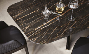 Planer Keramik table design haut de gamme en céramique et acier laqué, symbole d’élégance et de savoir-faire italien. Disponible chez D-Style Interior.