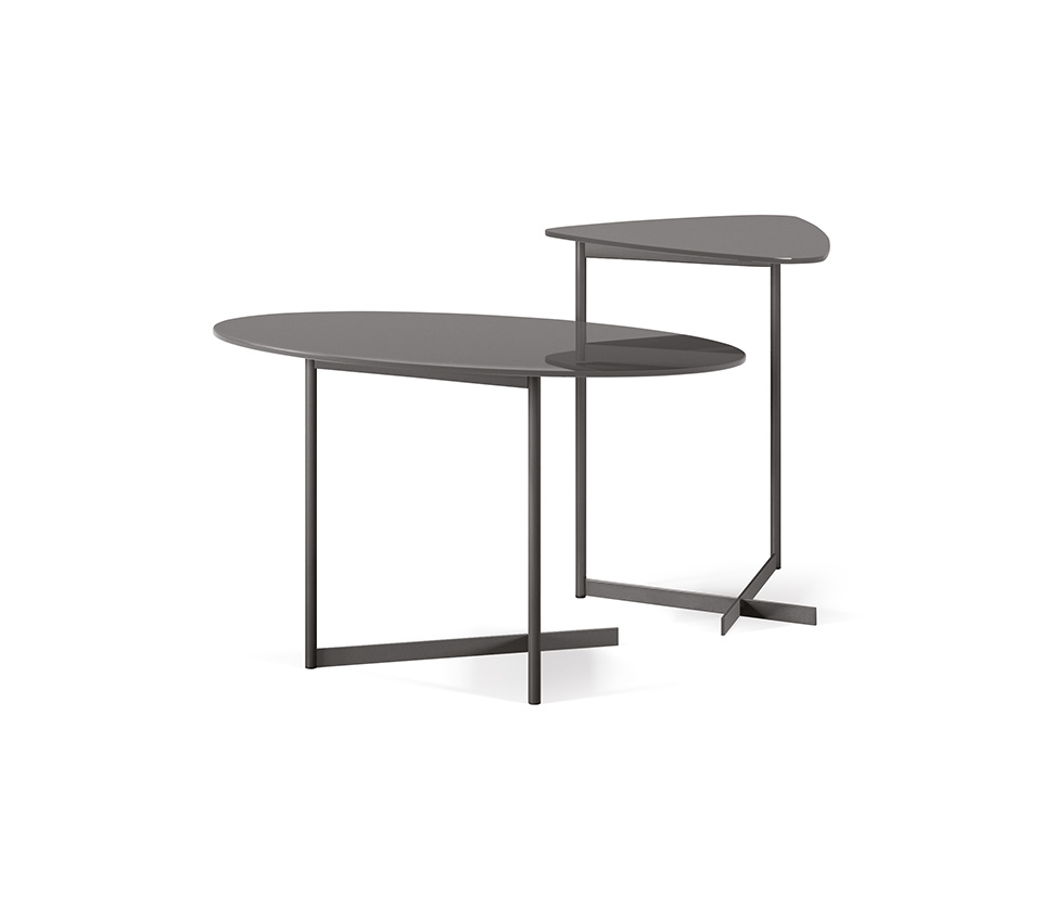Table basse design haut de gamme Pat par Cattelan Italia, plateau verre et base acier, formes ovale et triangulaire, disponible chez D-Style Interior.