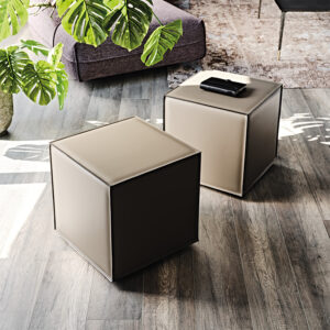 Kubo Pouf design multifonction en cuir Kubo de Cattelan Italia avec coutures contrastées, disponible chez D-Style Interior.
