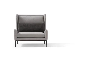 Alice fauteuil d’Amura Lab allie élégance contemporaine, confort raffiné et design italien intemporel. Disponible chez D-Style Interior.