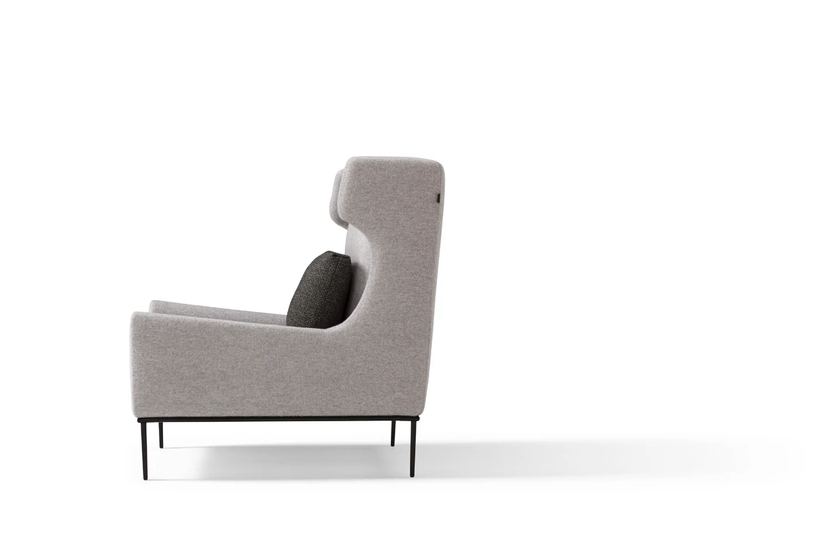 Alice fauteuil d’Amura Lab allie élégance contemporaine, confort raffiné et design italien intemporel. Disponible chez D-Style Interior.