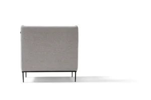 Alice fauteuil d’Amura Lab allie élégance contemporaine, confort raffiné et design italien intemporel. Disponible chez D-Style Interior.