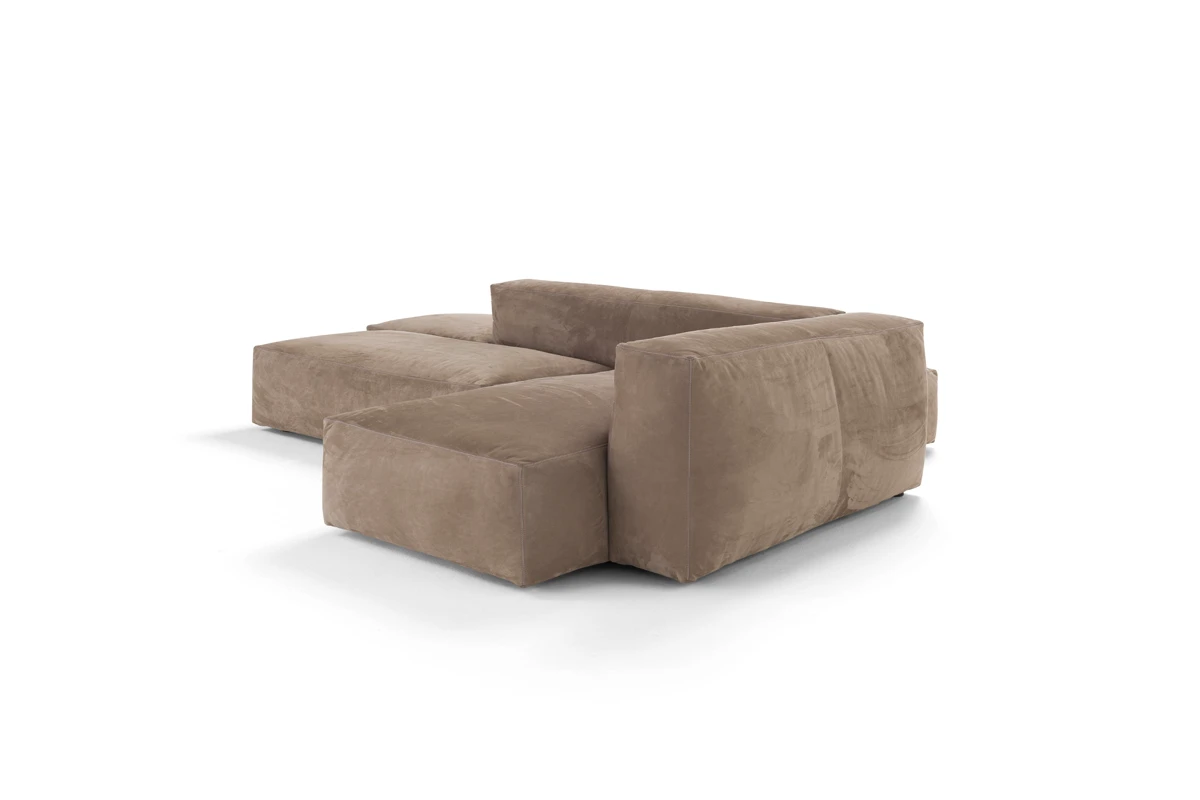 Davis Modulare canapé  d’Amura Lab conjugue design modulable, confort luxueux et élégance italienne intemporelle. Disponible chez D-Style Interior.