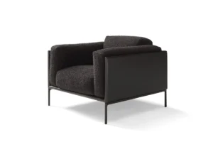 Giorgio fauteuil d’Amura Lab marie structure moderne et confort absolu dans une élégance italienne intemporelle. Disponible chez D-Style Interior.