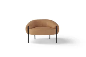 Isola fauteuil d’Amura Lab, signé Lucy Kurrein, combine douceur, confort et design italien raffiné dans une silhouette contemporaine. Disponible chez D-Style Interior.
