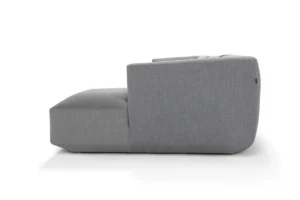 Panis canapé d’Amura Lab est un canapé design haut de gamme aux formes généreuses et douces, inspiré de la culture italienne et du savoir-faire artisanal. Disponible chez D-Style Interior.