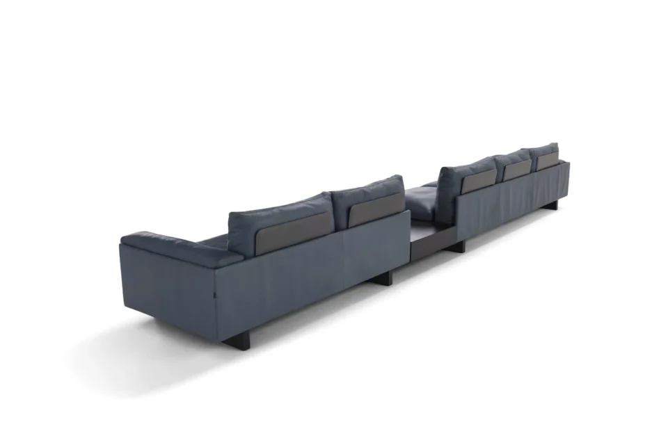 Tau Canapé design haut de gamme signé Amura Lab, créé par Emanuel Gargano. Un mélange parfait de confort, de lignes épurées et d’élégance italienne. Disponible chez D-Style Interior.