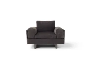 Tau fauteuil d’Amura Lab marie design zen, confort absolu et élégance italienne dans une forme épurée et contemporaine. Disponible chez D-Style Interior.