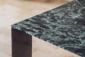 Exilis d’Amura Lab – une table design où légèreté et force s’unissent dans un équilibre parfait, incarnation du savoir-faire italien. Disponible chez D-Style Interior.